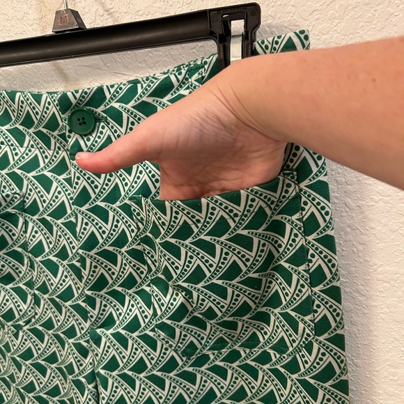 Jones New York Green Geometric Pants - Picture 4 of 8